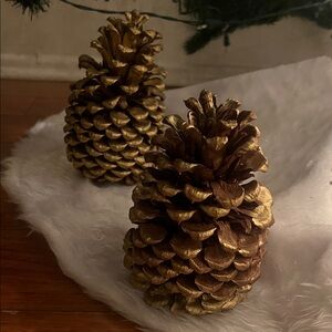 Gold and Brown Pinecone Holiday Decor
